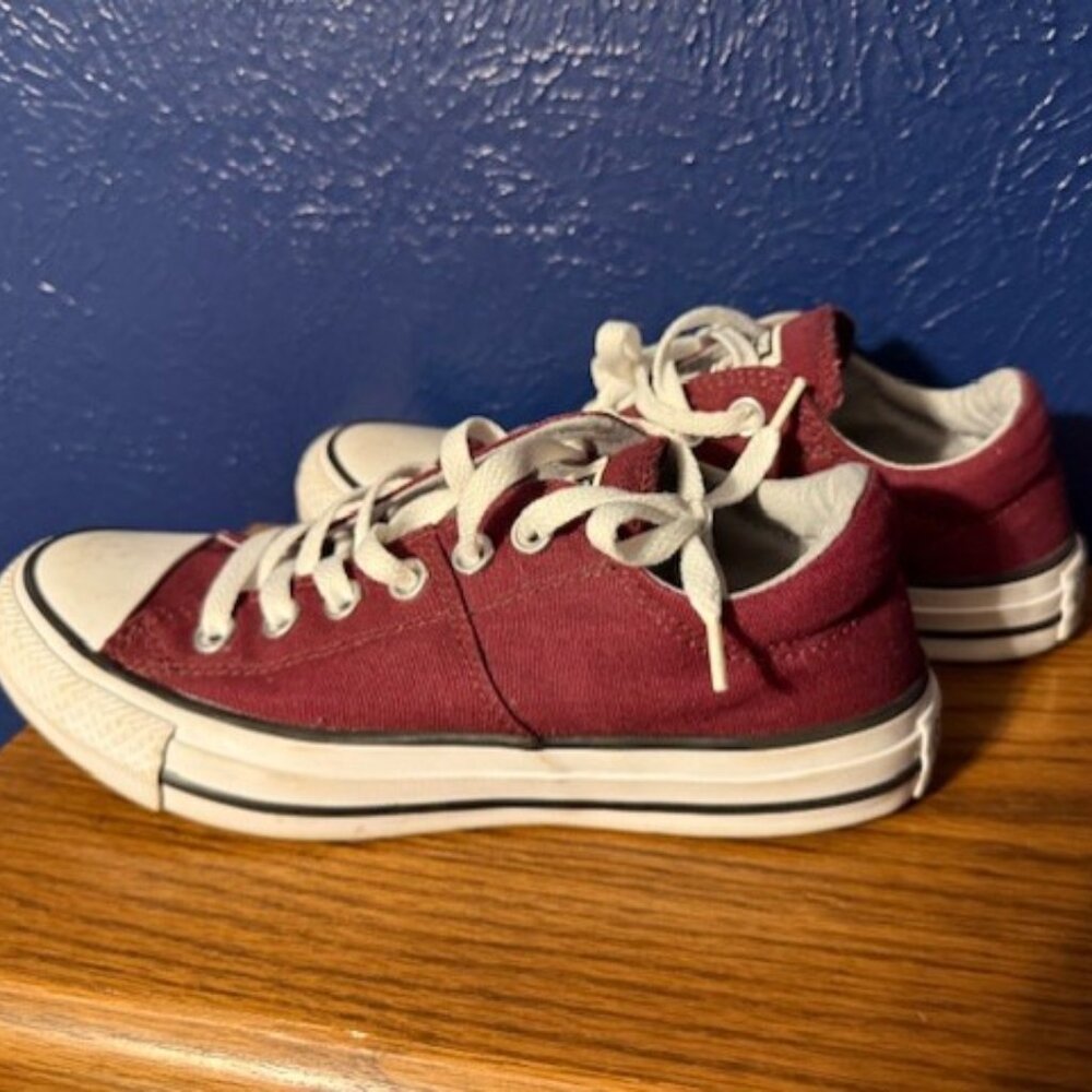 Converse Chuck Taylor shoes Maroon